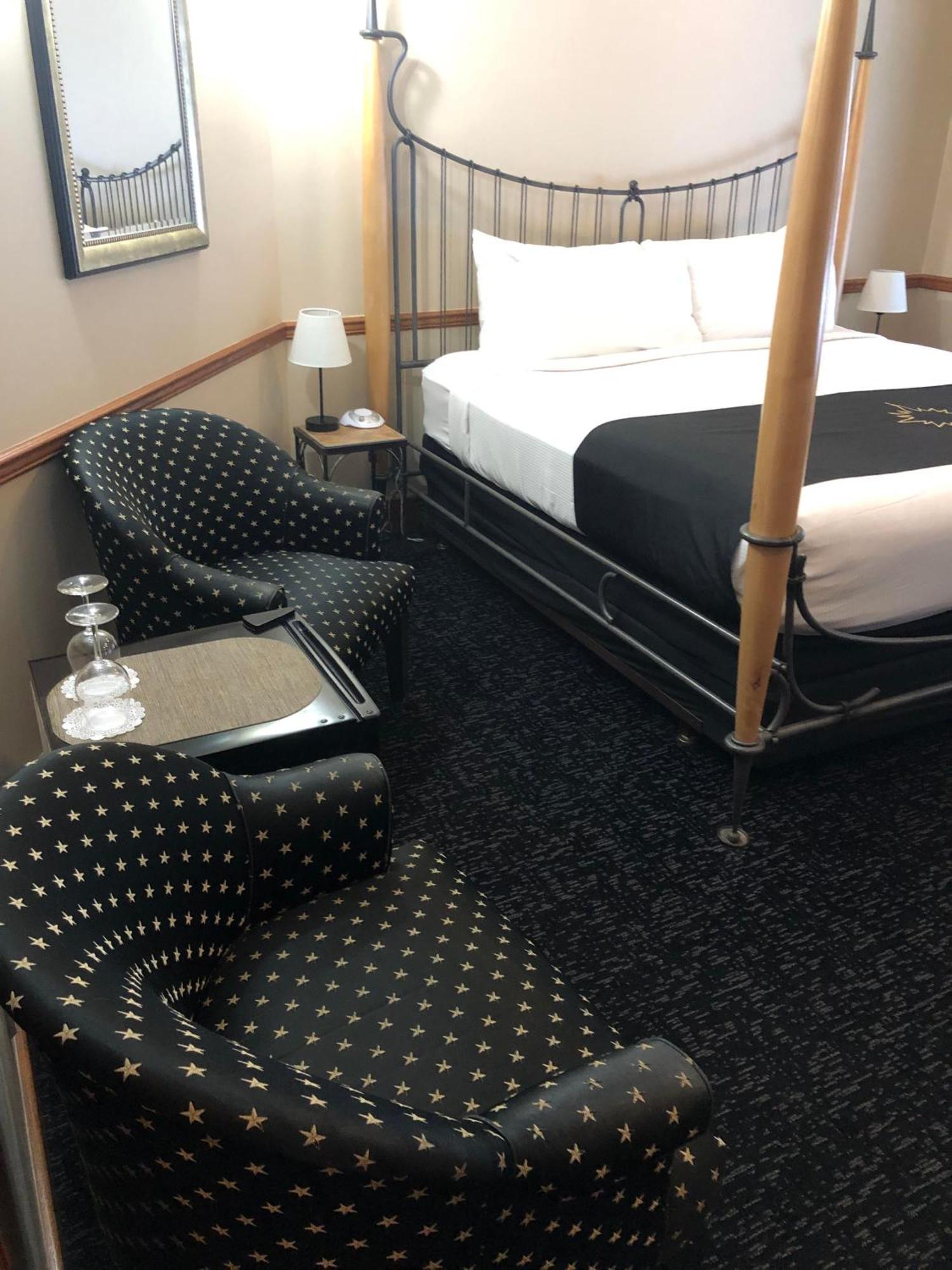 Inn At Black Star Farms Suttons Bay エクステリア 写真