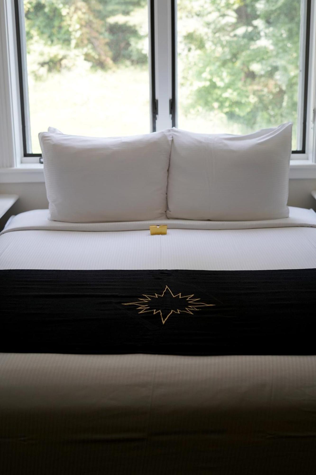 Inn At Black Star Farms Suttons Bay 部屋 写真